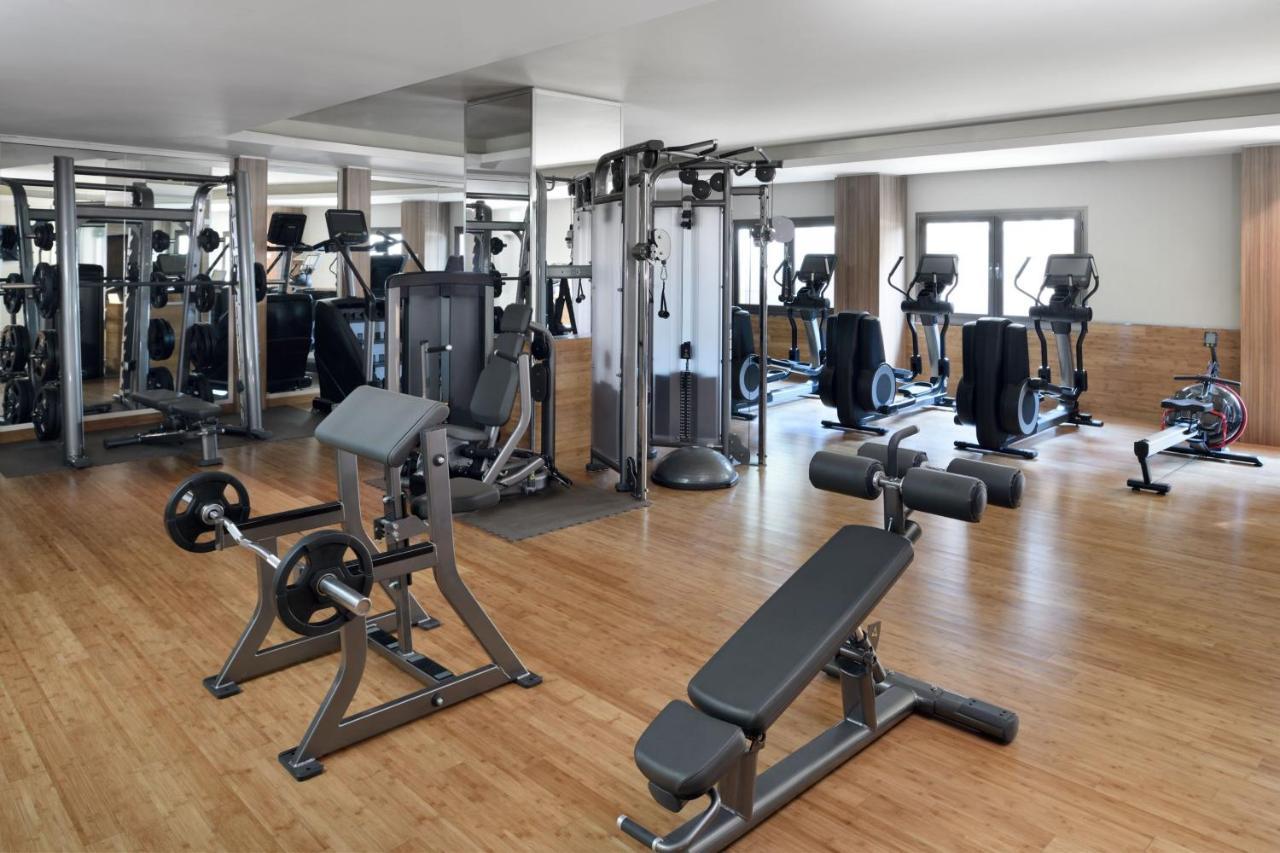 Marriott Executive Apartments Al-Hobar Kültér fotó A gym