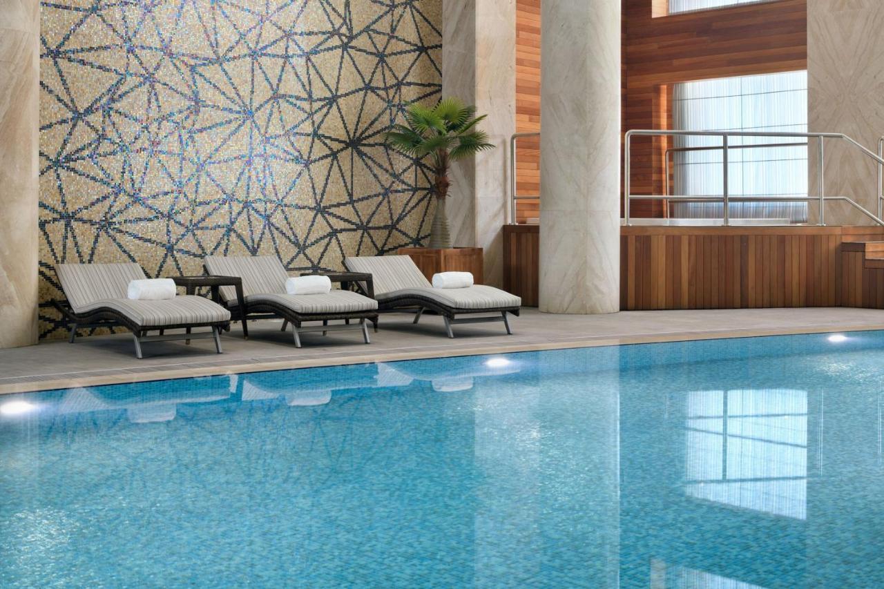 Marriott Executive Apartments Al-Hobar Kültér fotó The pool at the spa